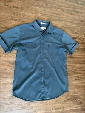 Eighty Eight Short-Sleeve Button-Down Shirt in Teal Blue